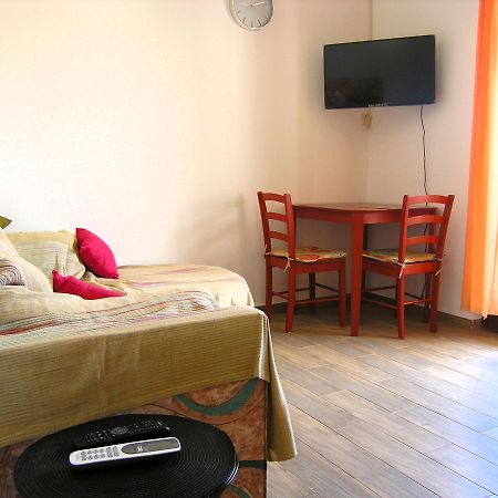 Apartman Braut Krk Town Exterior foto