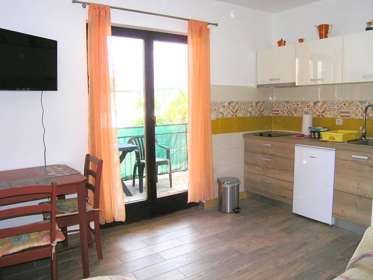 Apartman Braut Krk Town Exterior foto